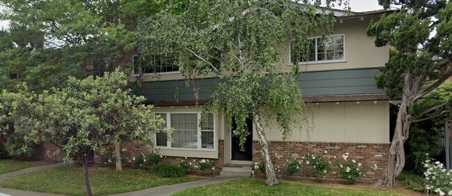 Building Photo - 519 N Electric Ave