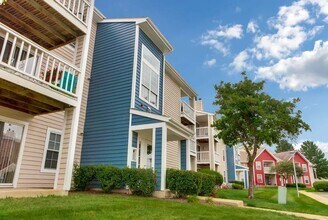 Building Photo - 4212 Chesapeake Dr