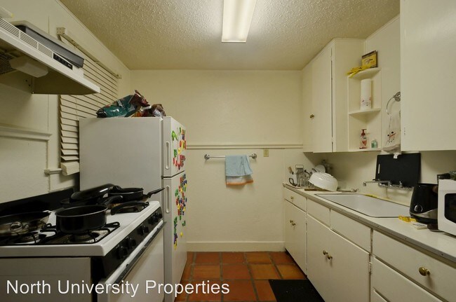 Foto del edificio - 3205 Helms St