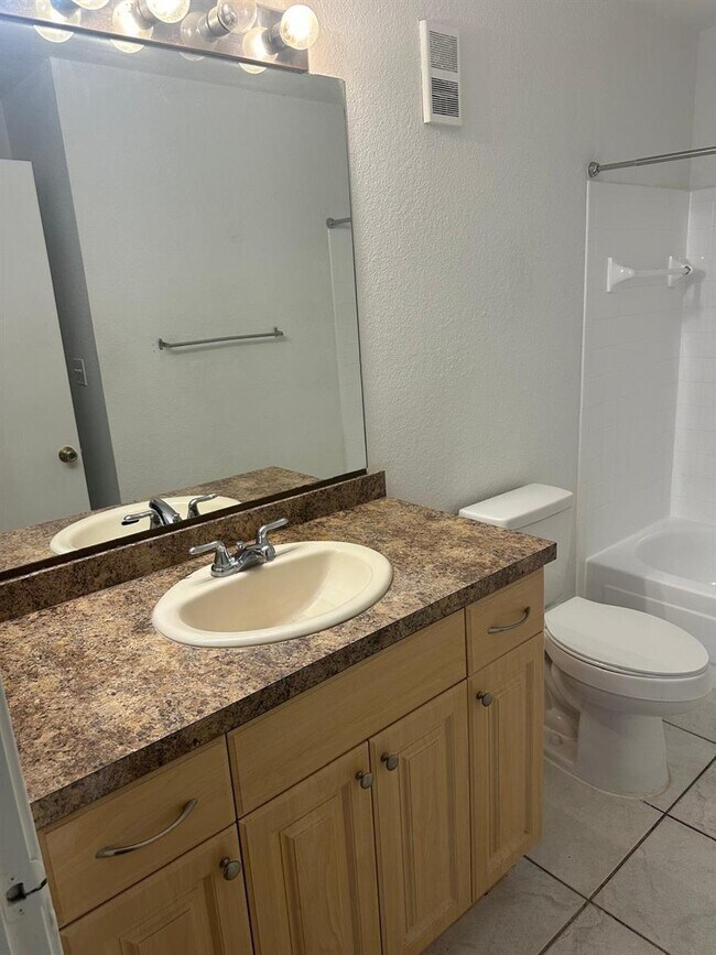 Foto del edificio - 2405 NW 33rd St