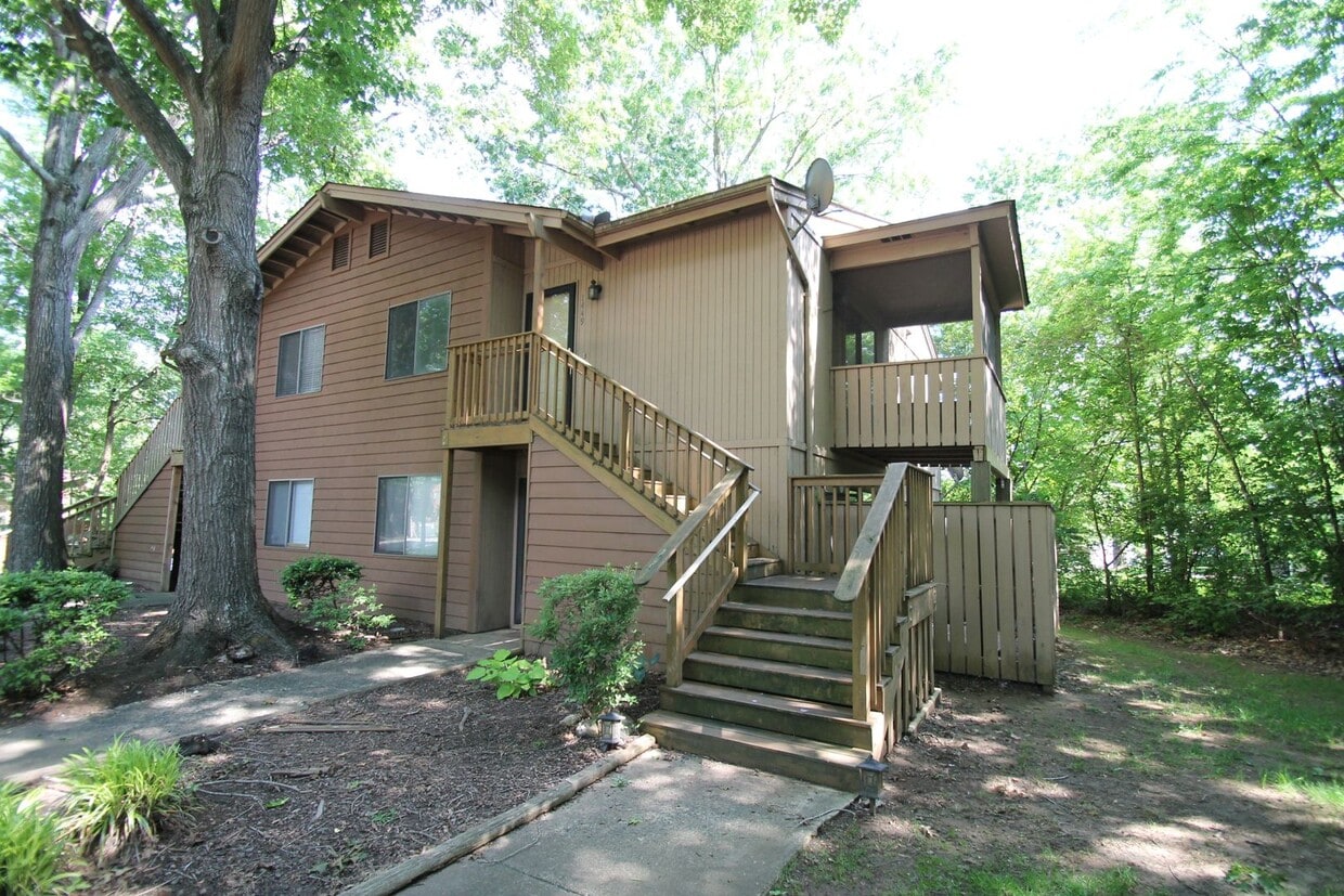 Primary Photo - Exclusively Offered By Muse Realty Rentals...