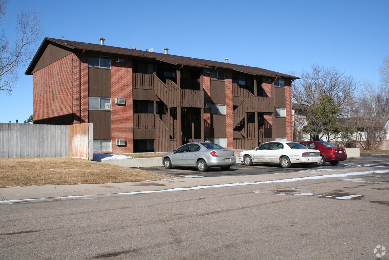 2137 27th Avenue Ct, Greeley, CO 80634 Apartments in Greeley, CO