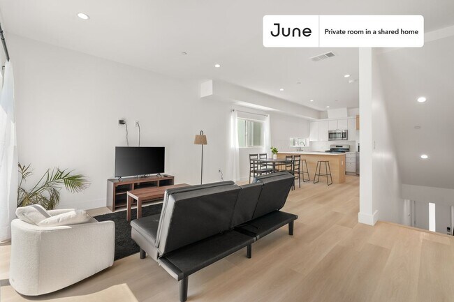 Foto del edificio - Room in Shared 5 bed/4 bath home