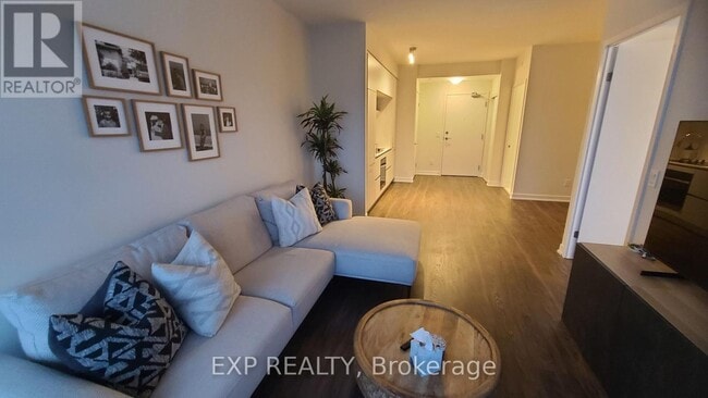 Building Photo - 6 David Eyer Rd