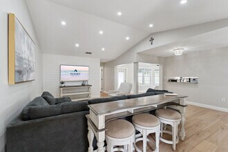 Building Photo - 2662 Shadybranch Dr