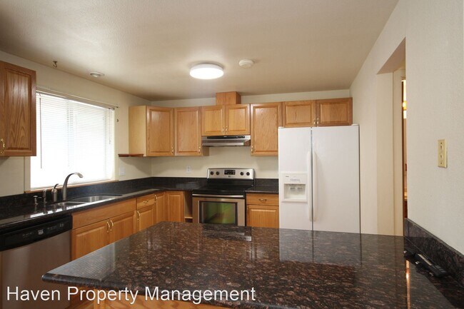 Foto del edificio - 3 br, 1.5 bath House - 323 S 327th Lane  #15D