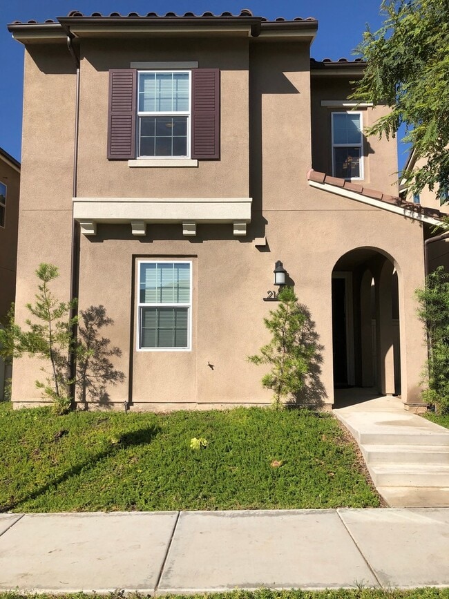 Building Photo - 21450 Harmony Village Dr