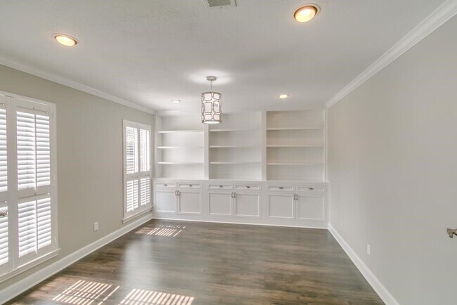 Foto del edificio - 14022 Ragus Lake Dr