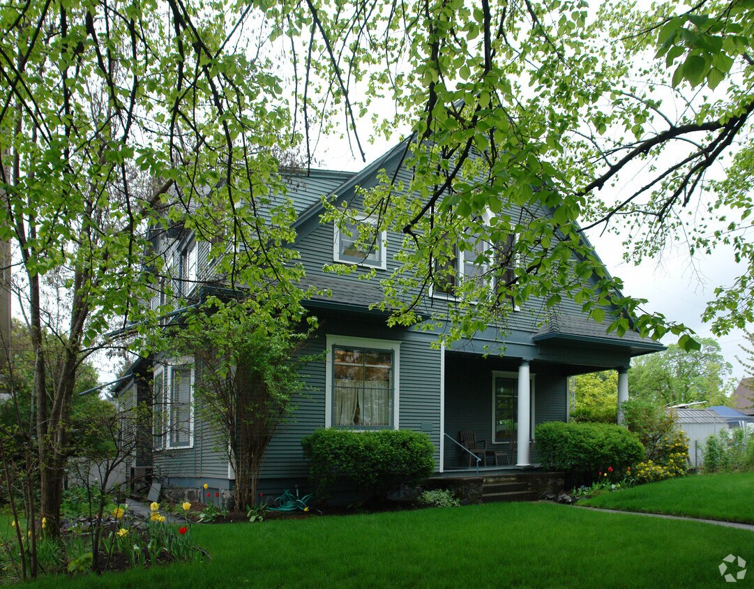 Primary Photo - 823 W Nora Ave
