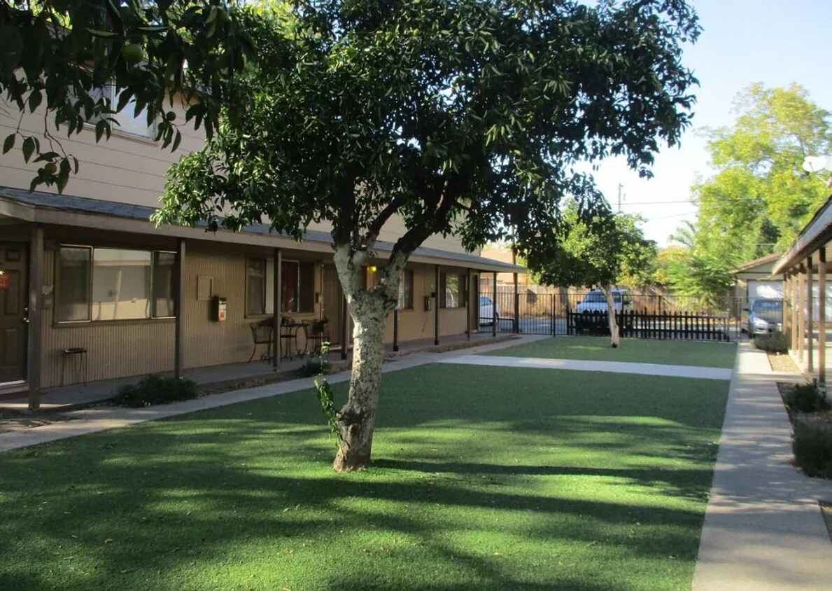 Foto del edificio - 826 Pomona Ave