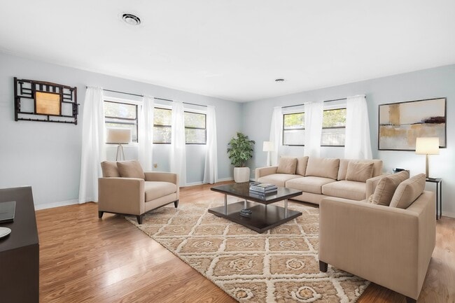 Foto del edificio - 300 Barclay Rd