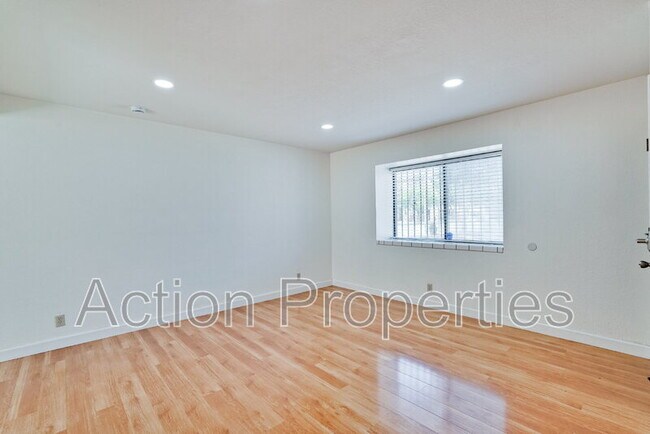 Foto del edificio - 4010 Shanj Ct