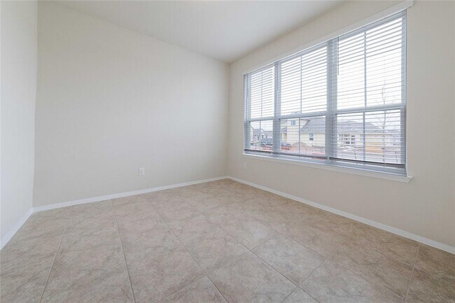 Foto del edificio - 2731 Winding Creek Rd