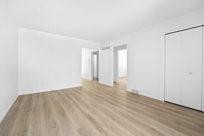 Foto del edificio - 38198 Hixford Pl