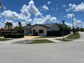 Building Photo - 3010 SW 132nd Ave