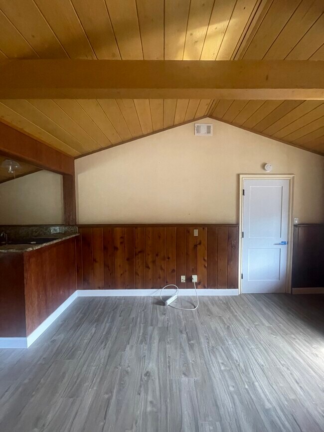 Studio Bedroom - 9645 La Alba Dr