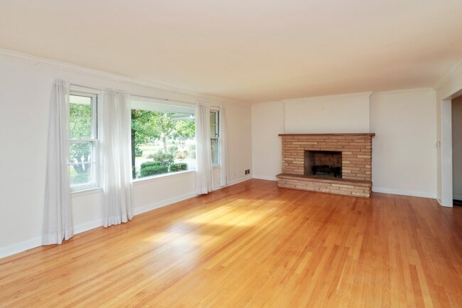 Building Photo - 996 Castlegate Ct