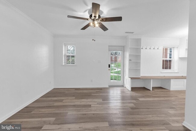 Foto del edificio - 1301 E Abingdon Dr