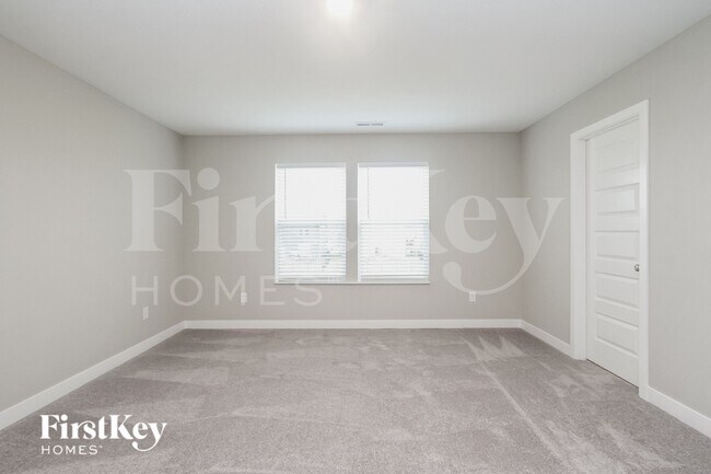 Building Photo - 2335 S Carlota Dr