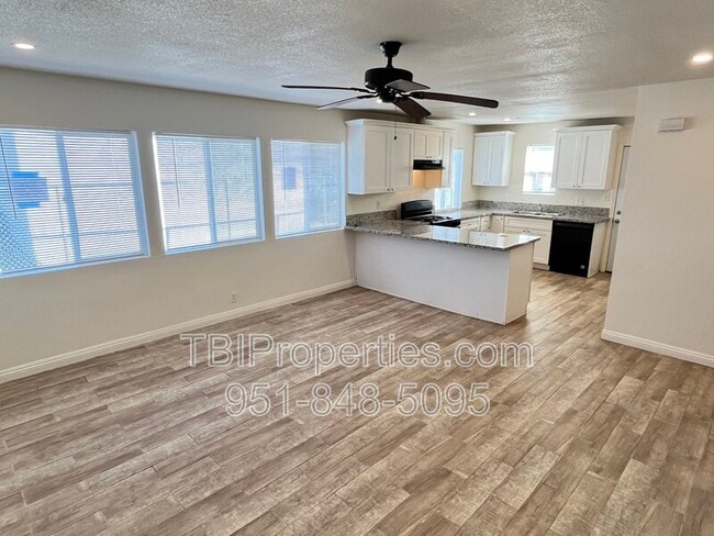Foto del edificio - 7773 Philbin Ave