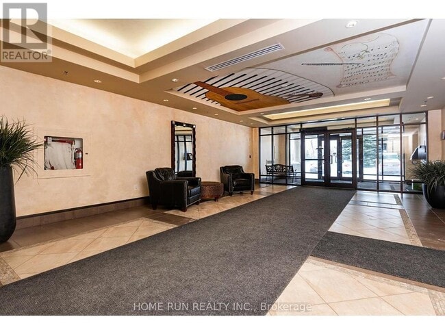 Building Photo - 314 Central Park Dr