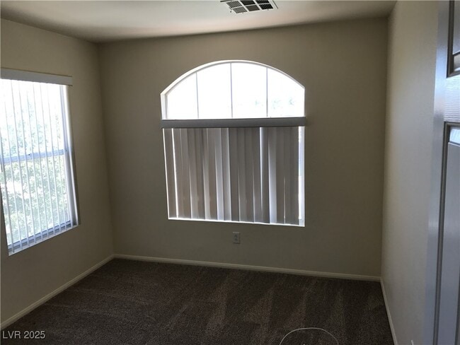 Building Photo - 1111 Cathedral Ridge St