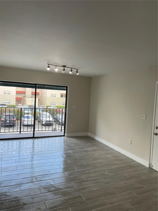 Foto principal - 7427 SW 152nd Ave