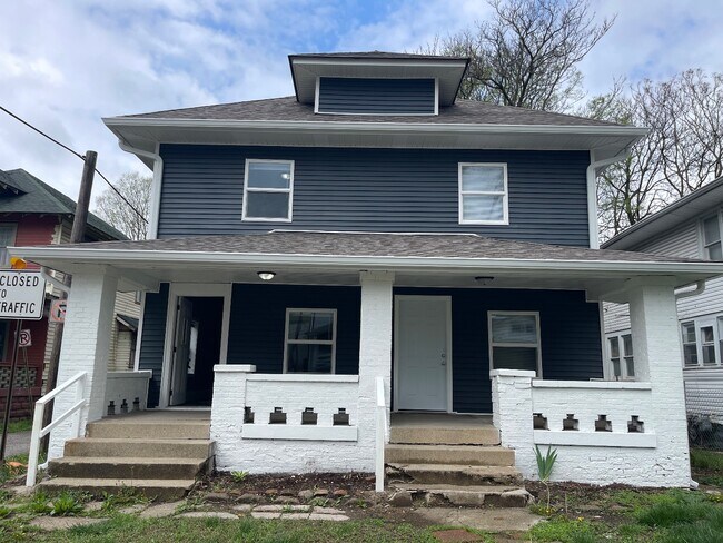 Photo - 3102 Winthrop Ave Apartment