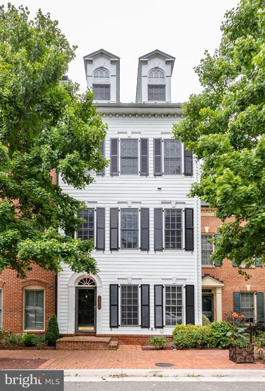Foto del edificio - 1720 Carpenter Rd
