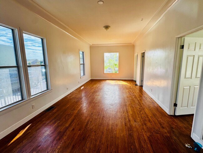 Foto del edificio - Two Bedroom Home with Enclosed Yard for Re...