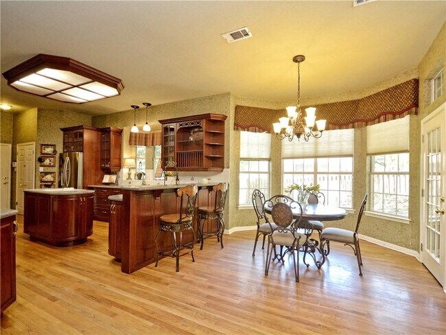 Building Photo - 10508 Coreopsis Dr