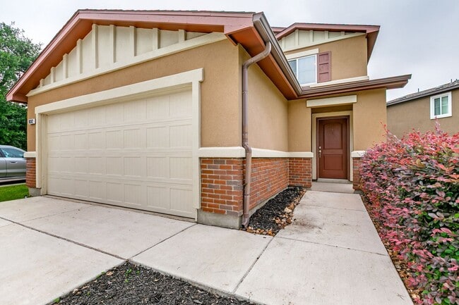Foto del edificio - 10302 Relic Oaks