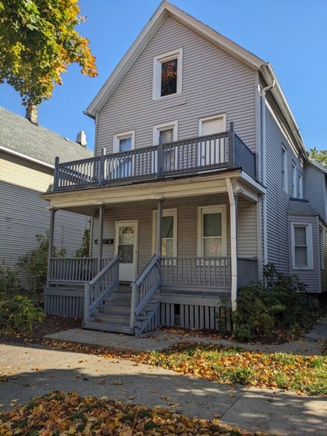 Building Photo - 1452 N 29th St