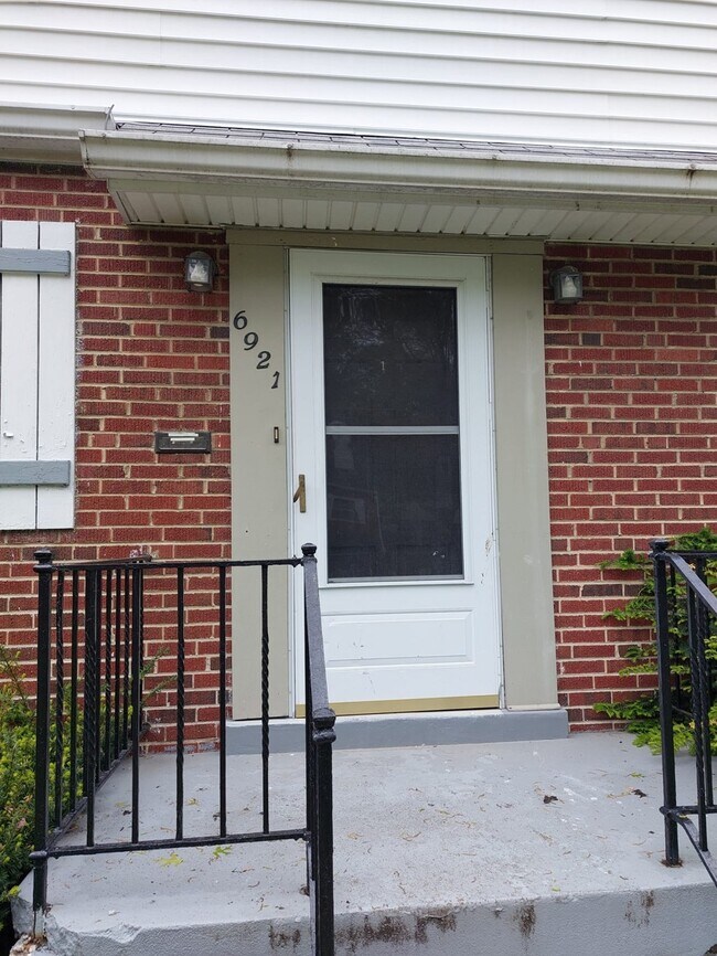 Foto del edificio - 6921 Pin Oak Drive