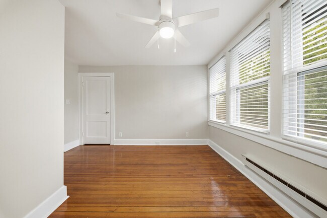 Foto del edificio - 609 Baldwin Ave