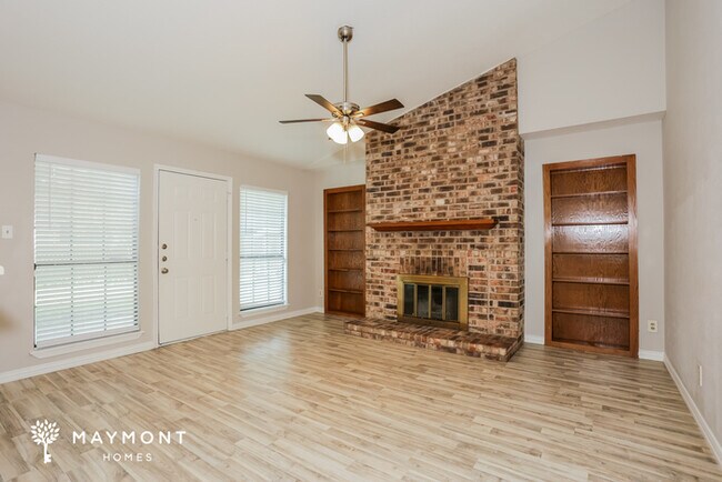 Building Photo - 510 Redwood Dr