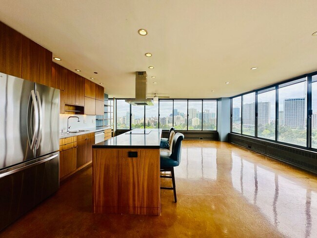Foto del edificio - Luxury 12th Floor Corner 1bd/2bath w/ Incr...