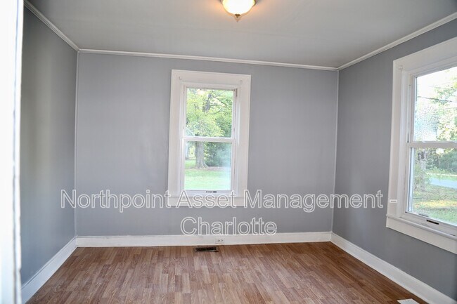 Foto del edificio - 615 Marion St