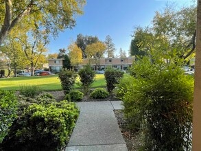 Building Photo - 1575 Drake Dr