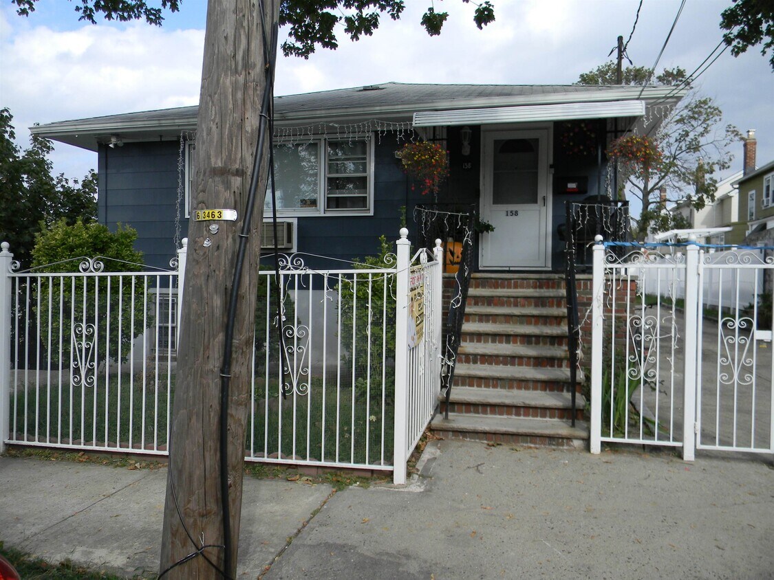 Primary Photo - 158 Greenville Ave