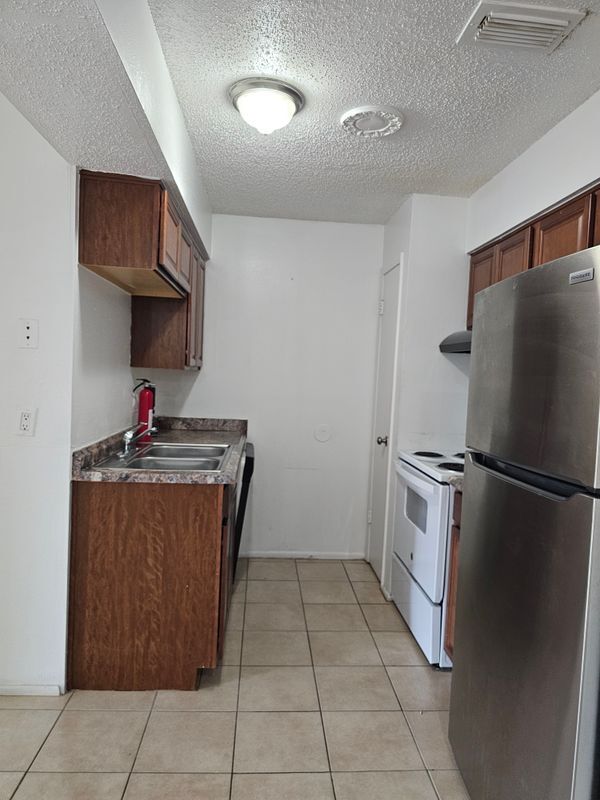 Foto del edificio - 247 THORN TREE PLACE, Unit #247
