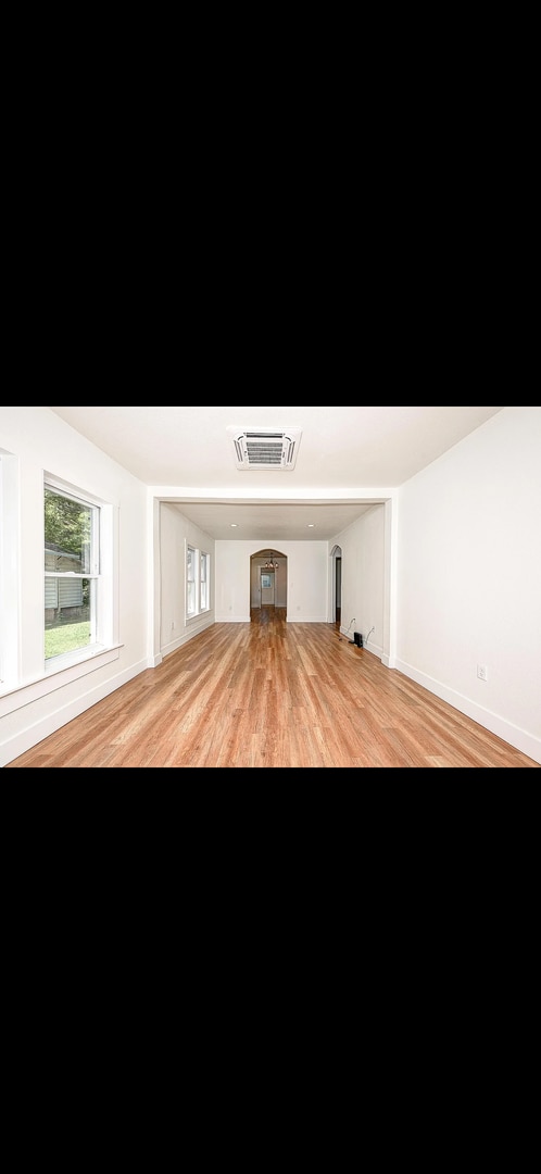 Building Photo - Available July 1st!  2-bedroom, 1-bathroom...