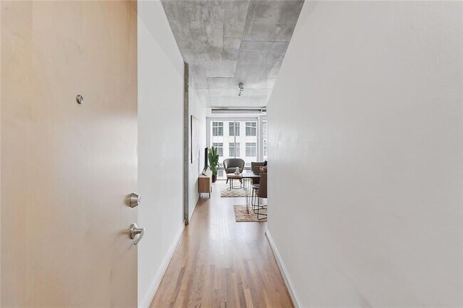 Foto del edificio - 943 Peachtree St NE