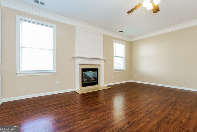 Building Photo - 151 Oak Haven Dr