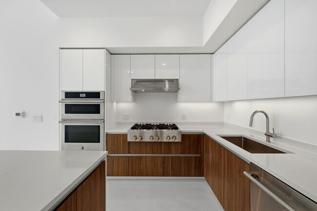 Foto del edificio - 400 Central Ave