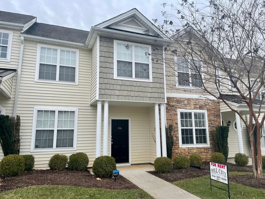 Primary Photo - TIMBERLAKE TOWNHOME