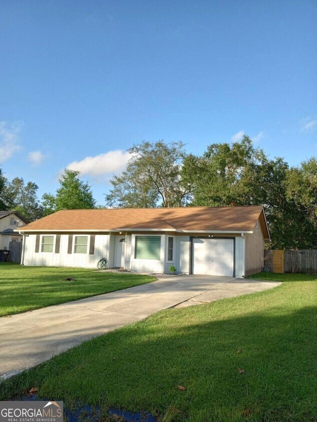Primary Photo - 419 Sunnyside Dr