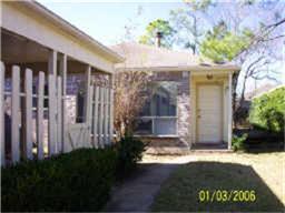 Building Photo - 9306 Homeland Dr