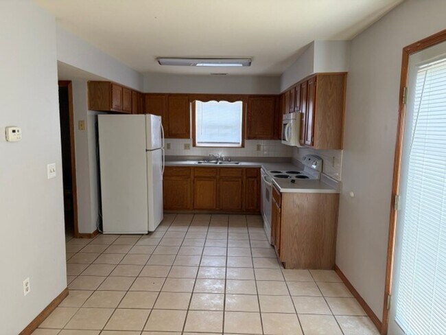 Foto del edificio - 1201 - 1203 Bluestem Drive