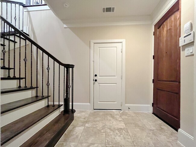 Foto del edificio - 5207 Gibson St